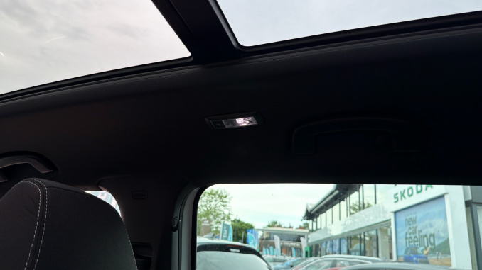 Skoda Karoq 1.5 TSI Sportline Edition 5dr Petrol Estate - Image 32